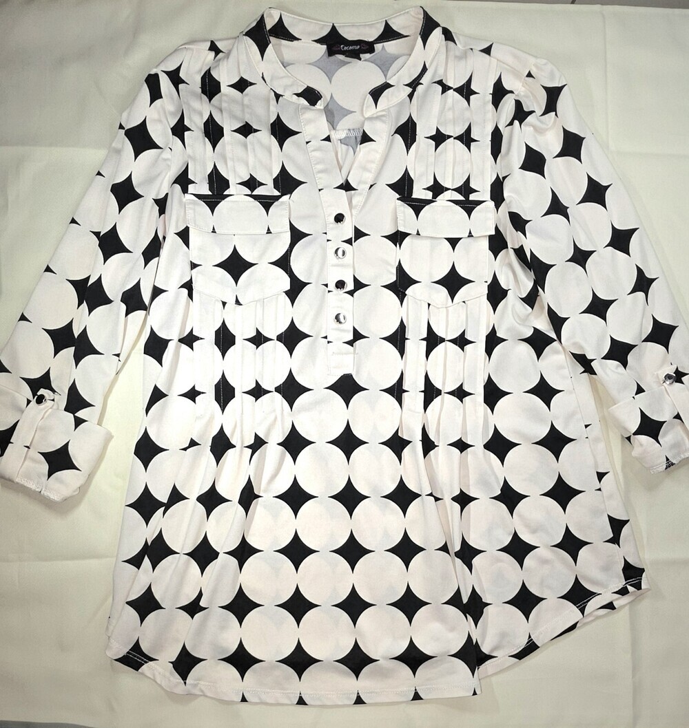 Cocomo Women's Blouse SM RN 125947 Black White Roll Tab Sleeves V Neck Sku 220